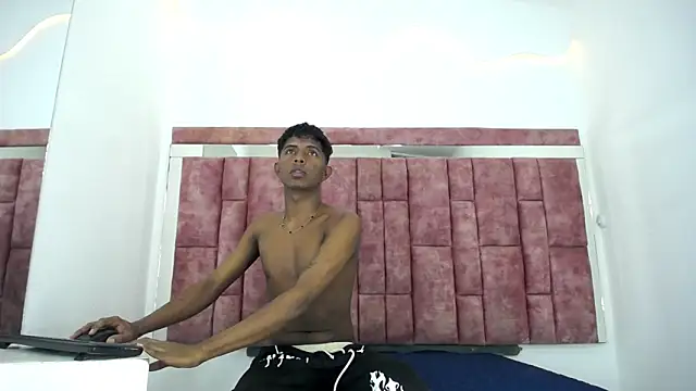 Mick storm online show from 4, 3, 2026