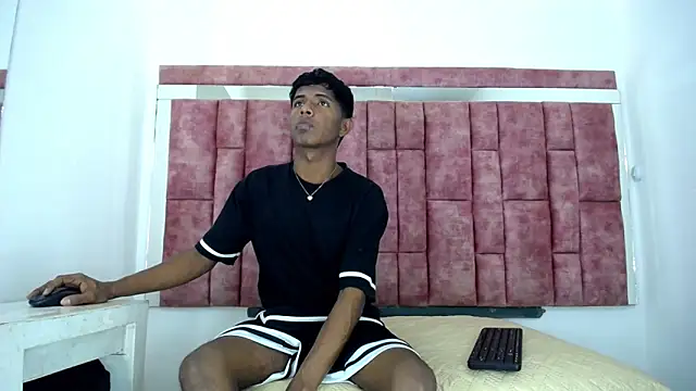 Mick storm online show from 11, 3, 2026