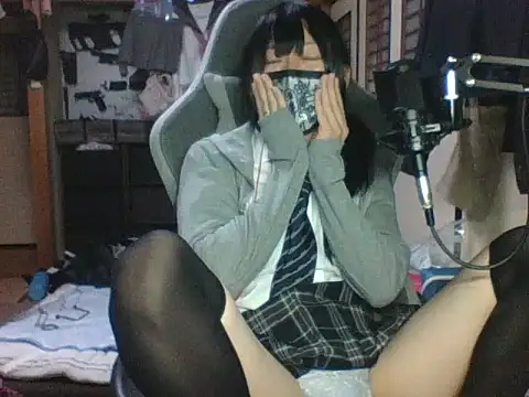 Snapshot of harinyanxxx chatting on 16, 10, 2025 harinyanxxx online show from 16, 10, 2025