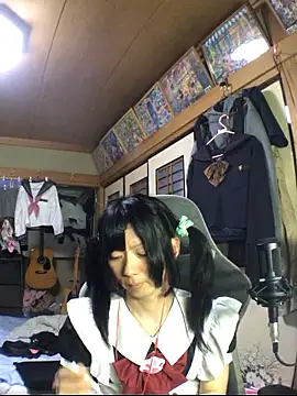 Snapshot of harinyanxxx chatting on 12, 10, 2025 harinyanxxx online show from 12, 10, 2025