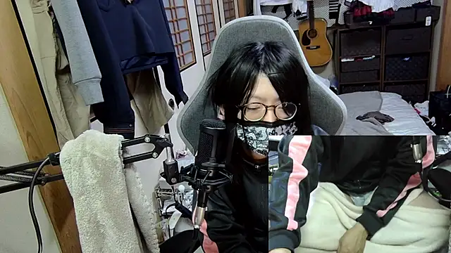 Snapshot of harinyanxxx chatting on 7, 2, 2026 harinyanxxx online show from 7, 2, 2026