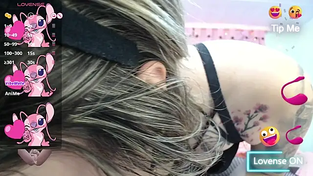 Snapshot of rose_victory chatting on 22, 10, 2025 rose victory online show from 22, 10, 2025