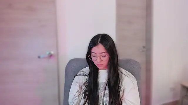 MirandaJohnson  online show from 17, 10, 2025