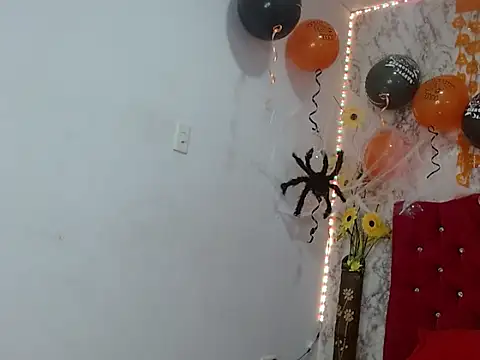  Danna Milf  online show from 15, 10, 2025