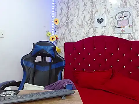  Danna Milf  online show from 5, 11, 2025