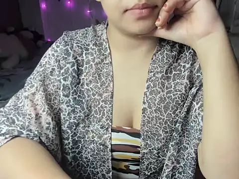 Snapshot of Divya68 chatting on 19, 11, 2025 Divya68 online show from 19, 11, 2025