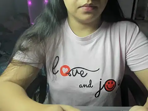 Snapshot of Divya68 chatting on 28, 10, 2025 Divya68 online show from 28, 10, 2025