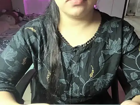 Snapshot of Divya68 chatting on 18, 11, 2025 Divya68 online show from 18, 11, 2025