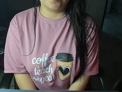 Snapshot of Divya68 chatting on 22, 12, 2025 Divya68 online show from 22, 12, 2025