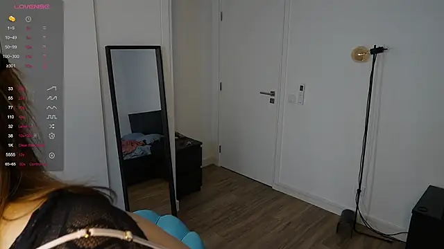 Snapshot of NeonyMuse chatting on 20, 11, 2025 NeonyMuse online show from 20, 11, 2025