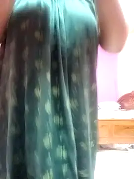 Snapshot of ITZ_YUVIKA chatting on 21, 11, 2025 ITZ YUVIKA online show from 21, 11, 2025