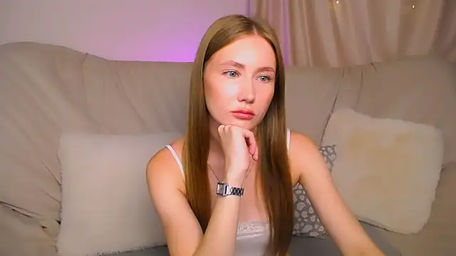 Snapshot of EllyColins chatting on 18, 7, 2026 EllyColins online show from 18, 7, 2026