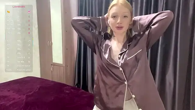 Iamlylu online show from 19, 10, 2025