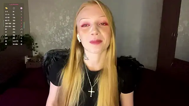 Iamlylu online show from 31, 10, 2025