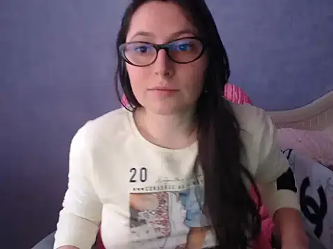 LuckyLisa23 online show from 7, 4, 2026