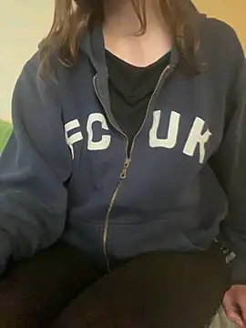 KittieCreme online show from 8, 6, 2026