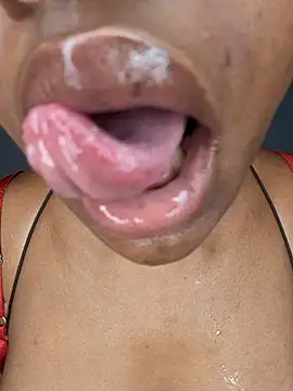 certifiedhottie2025 online show from 28, 11, 2025