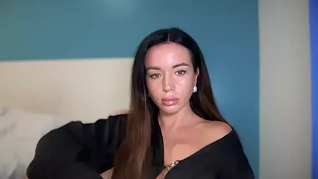 Snapshot of Ravolinn chatting on 9, 2, 2026 Ravolinn online show from 9, 2, 2026