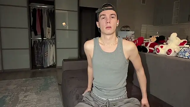 Jeremy1Scott online show from 21, 11, 2025