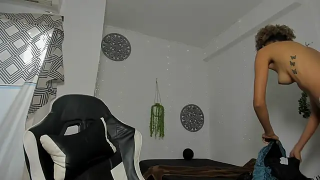 Hotblosson online show from 24, 10, 2025