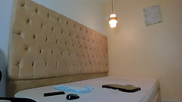 Hotblosson online show from 1, 12, 2025