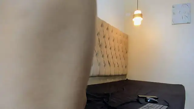 Hotblosson online show from 18, 11, 2025