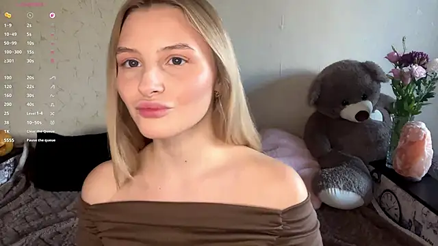 Snapshot of VictoriaMystery chatting on 1, 11, 2025 VictoriaMystery online show from 1, 11, 2025