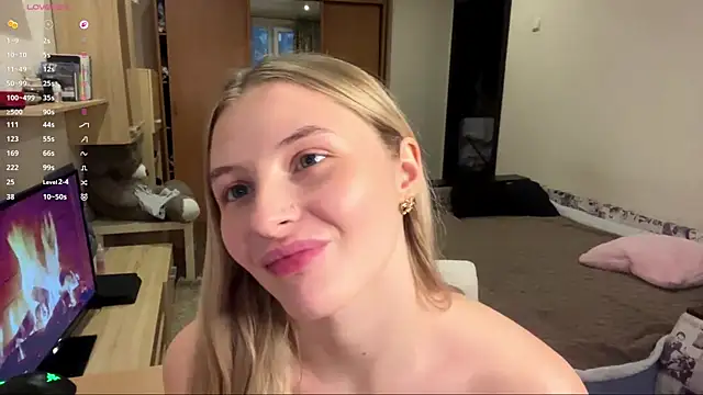 Snapshot of VictoriaMystery chatting on 5, 11, 2025 VictoriaMystery online show from 5, 11, 2025