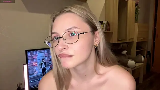 Snapshot of VictoriaMystery chatting on 9, 11, 2025 VictoriaMystery online show from 9, 11, 2025