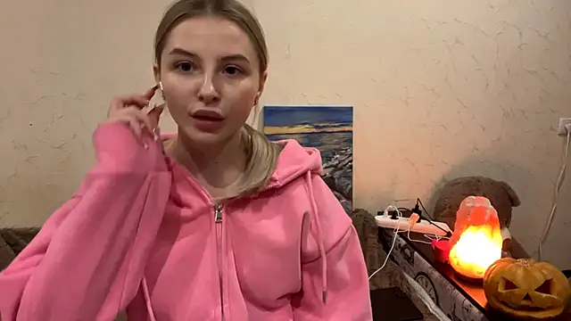 Snapshot of VictoriaMystery chatting on 30, 10, 2025 VictoriaMystery online show from 30, 10, 2025