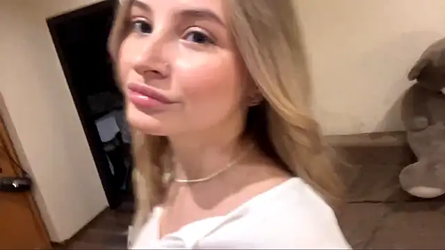 Snapshot of VictoriaMystery chatting on 24, 10, 2025 VictoriaMystery online show from 24, 10, 2025