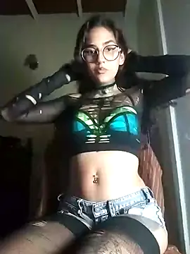 Snapshot of Reiha chatting on 3, 12, 2025 Reiha online show from 3, 12, 2025