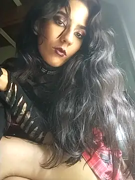 Snapshot of Reiha chatting on 20, 10, 2025 Reiha online show from 20, 10, 2025