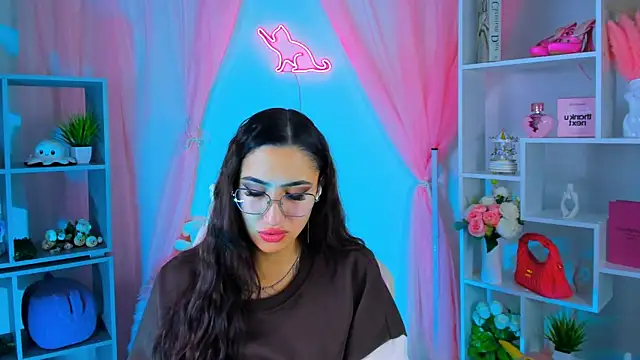 RebeckaThornton online show from 11, 11, 2025