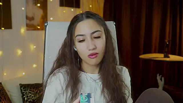 RebeckaThornton online show from 4, 12, 2025