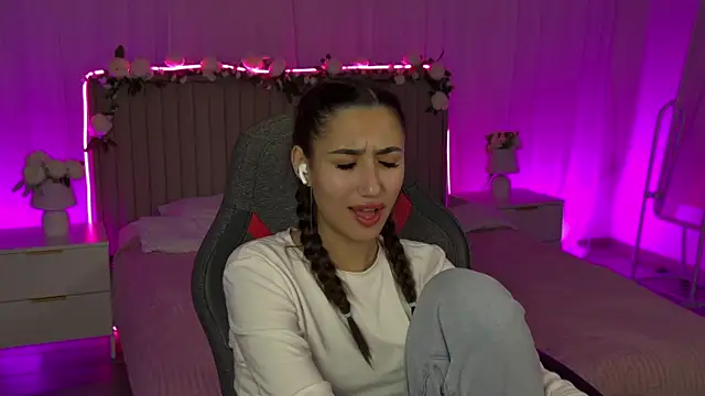 RebeckaThornton online show from 16, 11, 2025