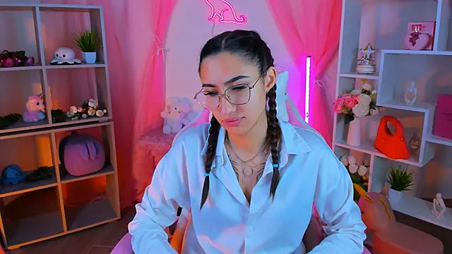 RebeckaThornton online show from 6, 11, 2025