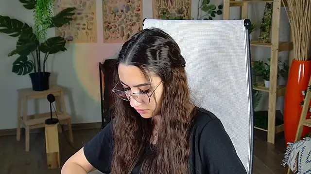 RebeckaThornton online show from 28, 11, 2025