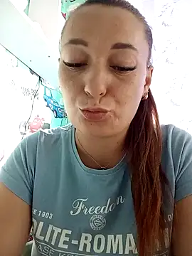 HollyDollsi online show from 13, 10, 2025