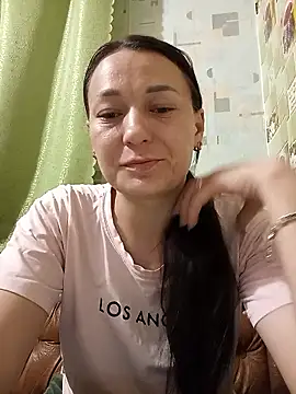 HollyDollsi online show from 8, 1, 2026