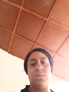 Snapshot of lacrespa24 chatting on 22, 10, 2025 lacrespa24 online show from 22, 10, 2025