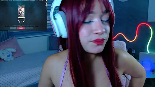 Naaomi cute online show from 15, 10, 2025