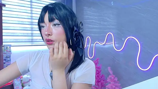 Naaomi cute online show from 19, 12, 2025