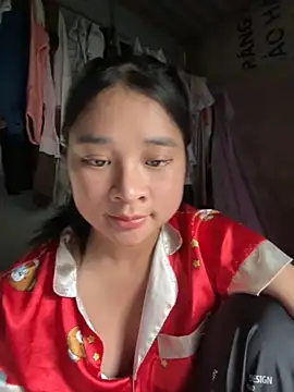 Linh-xxx online show from 31, 10, 2025