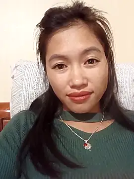 Snapshot of -Paige- chatting on 14, 12, 2025 -Paige- online show from 14, 12, 2025