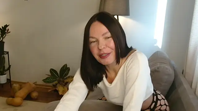 LittleNicolee online show from 23, 10, 2025