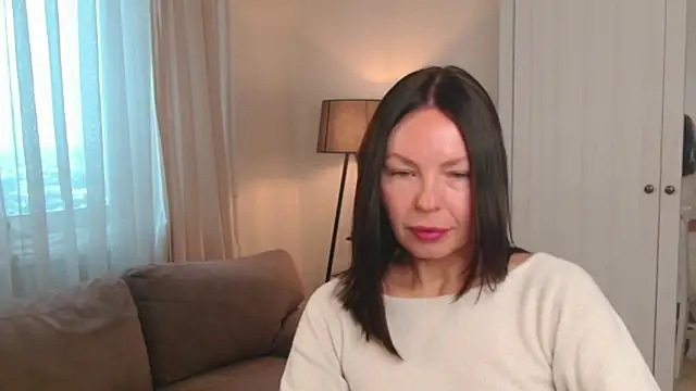 LittleNicolee online show from 6, 1, 2026