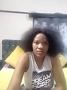 Snapshot of CaramelBoootie chatting on 8, 11, 2025 CaramelBoootie online show from 8, 11, 2025