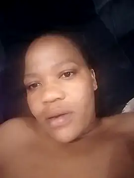 Snapshot of CaramelBoootie chatting on 5, 11, 2025 CaramelBoootie online show from 5, 11, 2025