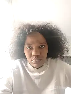 Snapshot of CaramelBoootie chatting on 6, 11, 2025 CaramelBoootie online show from 6, 11, 2025